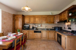 Villa Mara - Aosta - 200 mq - WiFi - Jacuzzi - Parcheggio - Giardino
